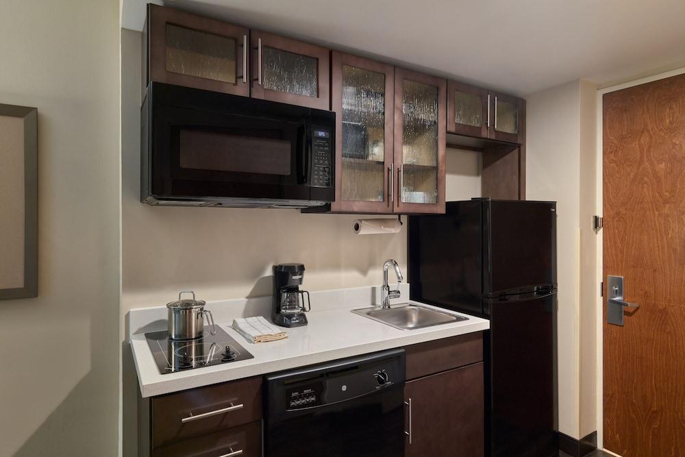 Candlewood Suites New York City-Times Square by IHG photo 21