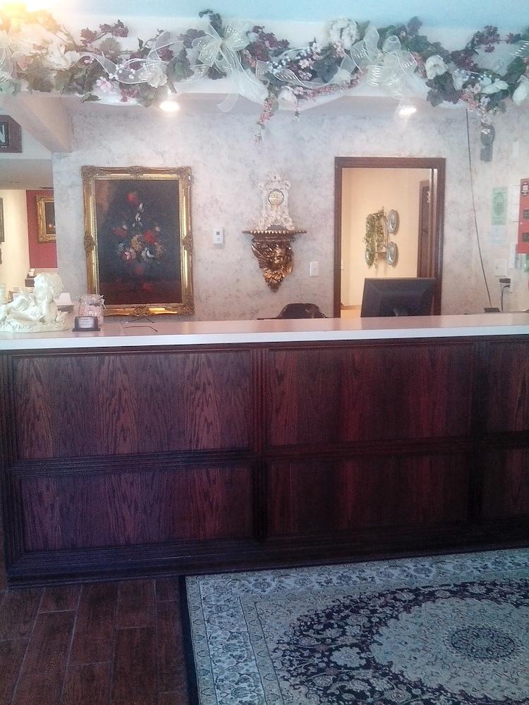 Candlelight Inn photo 3