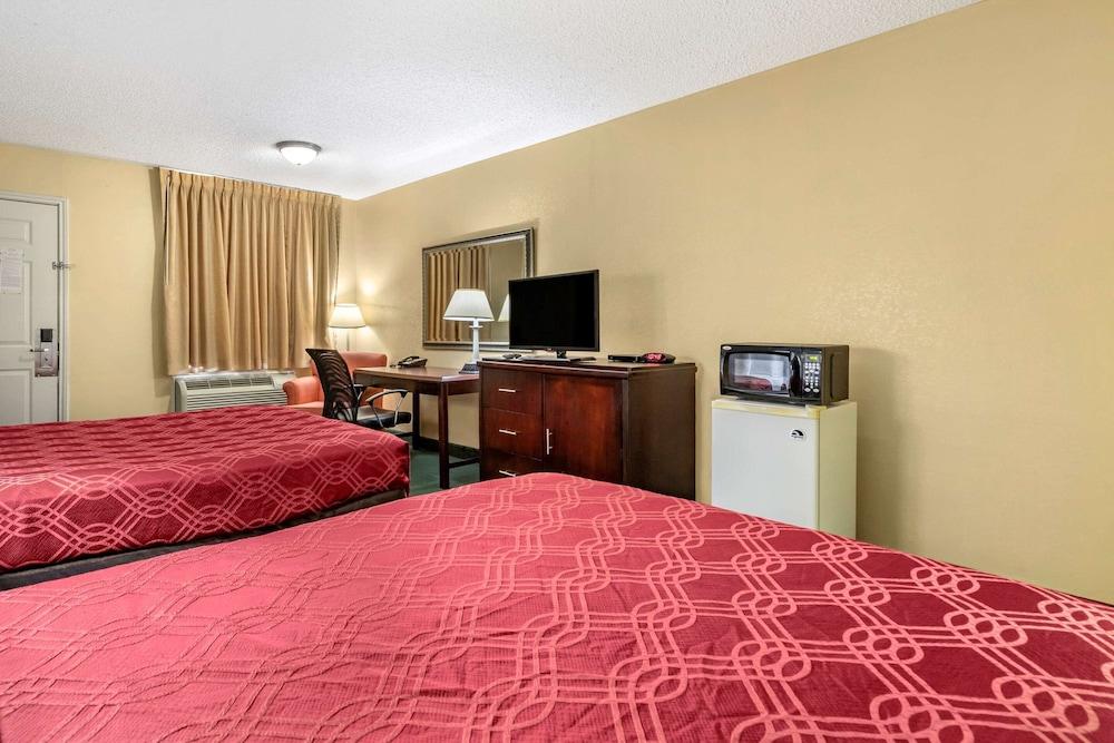 Econo Lodge Junction photo 16