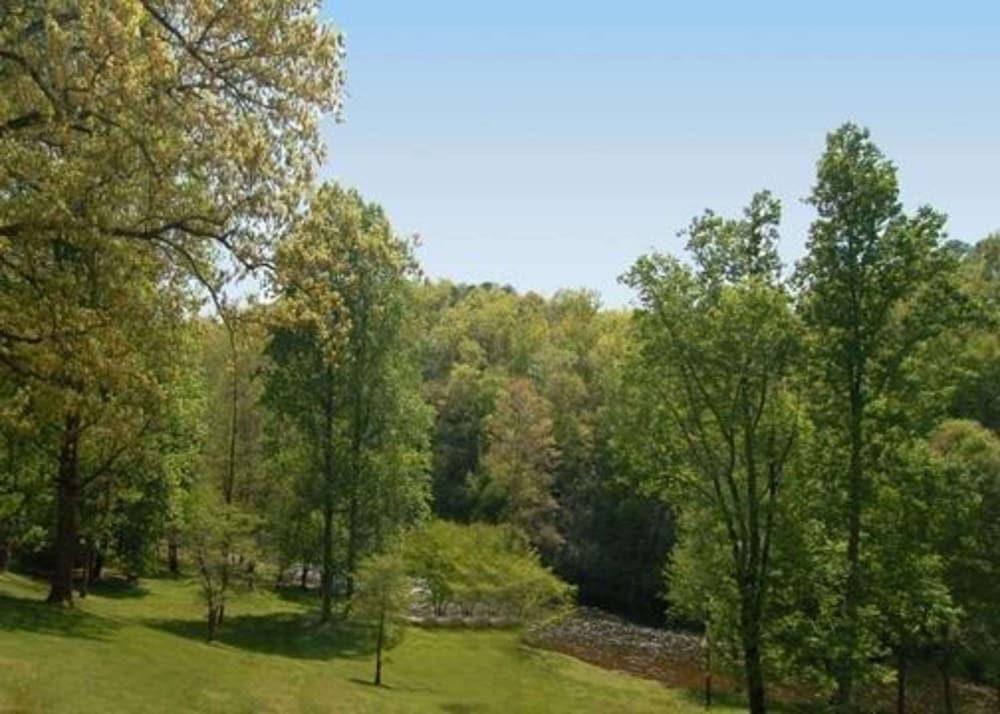 Rodeway Inn & Suites Cherokee On the River photo 37
