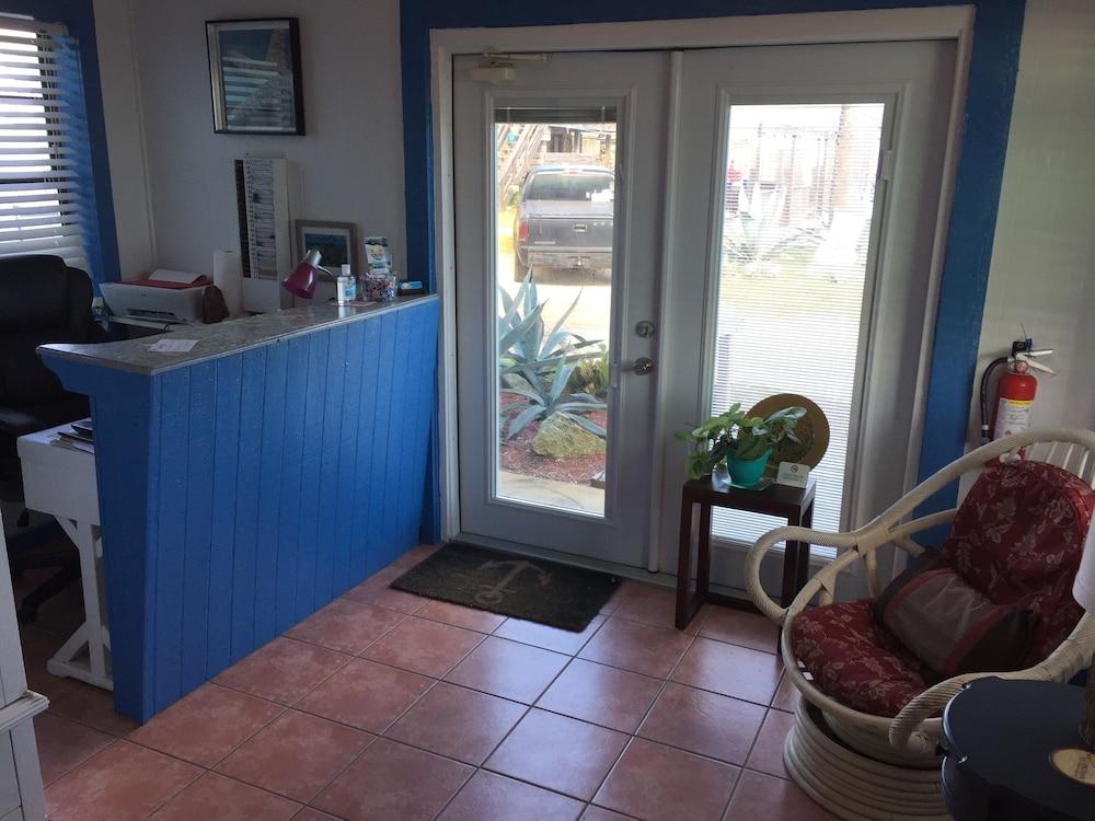 Beach Front Motel photo 2