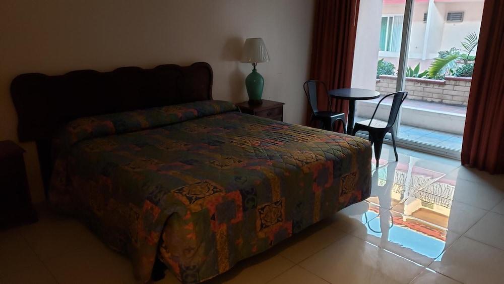 Royal Century Hotel photo 26