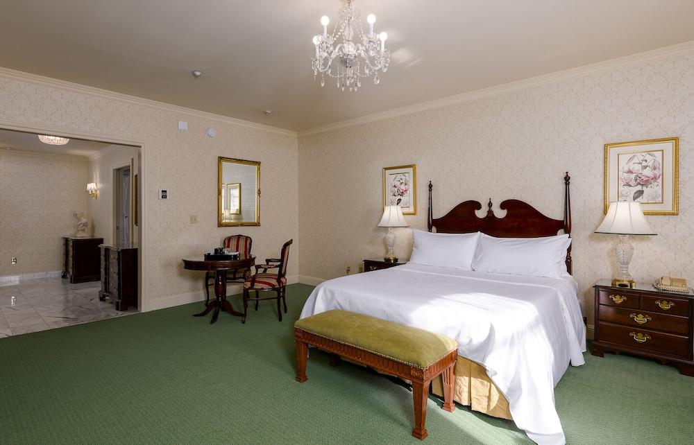 Bristol Hotel, Boutique Collection photo 16