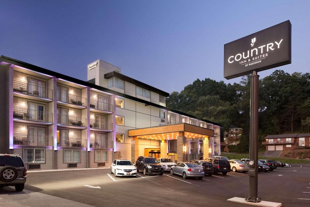Country Inn & Suites by Radisson, Gatlinburg, TN — hotel in Gatlinburg