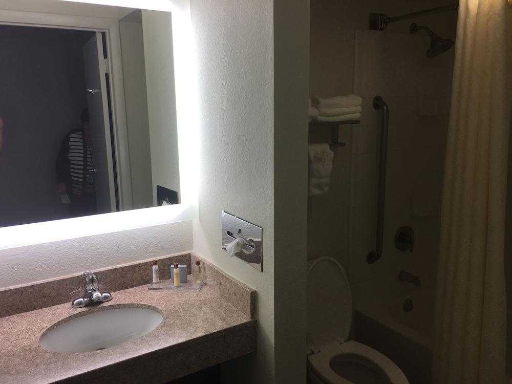 Sonesta Essential Atlantic City West photo 27