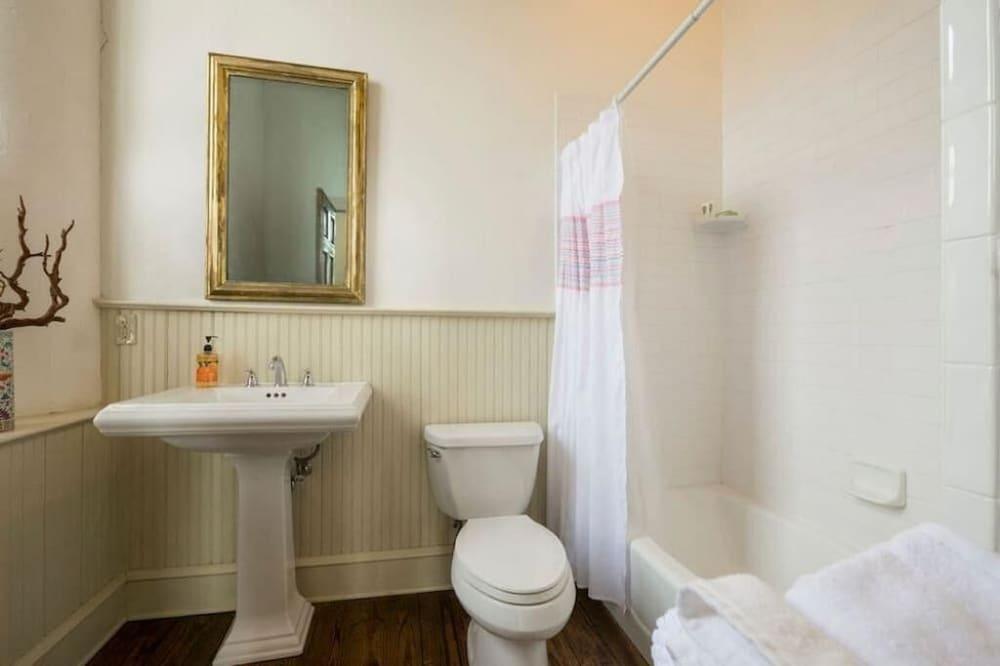 The Buck School Inn photo 10