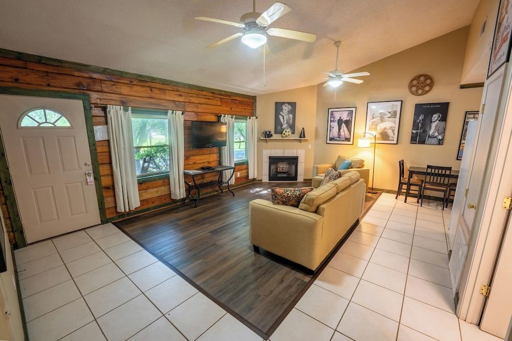 Fishtale Lodge photo 35