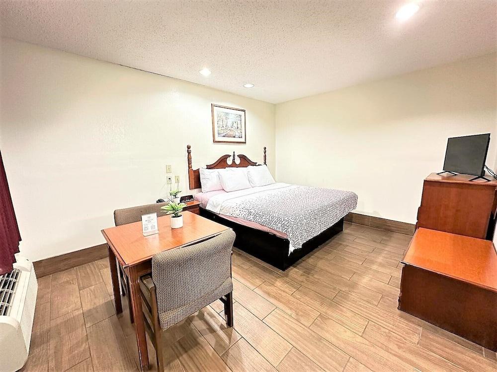 Budget Inn photo 10