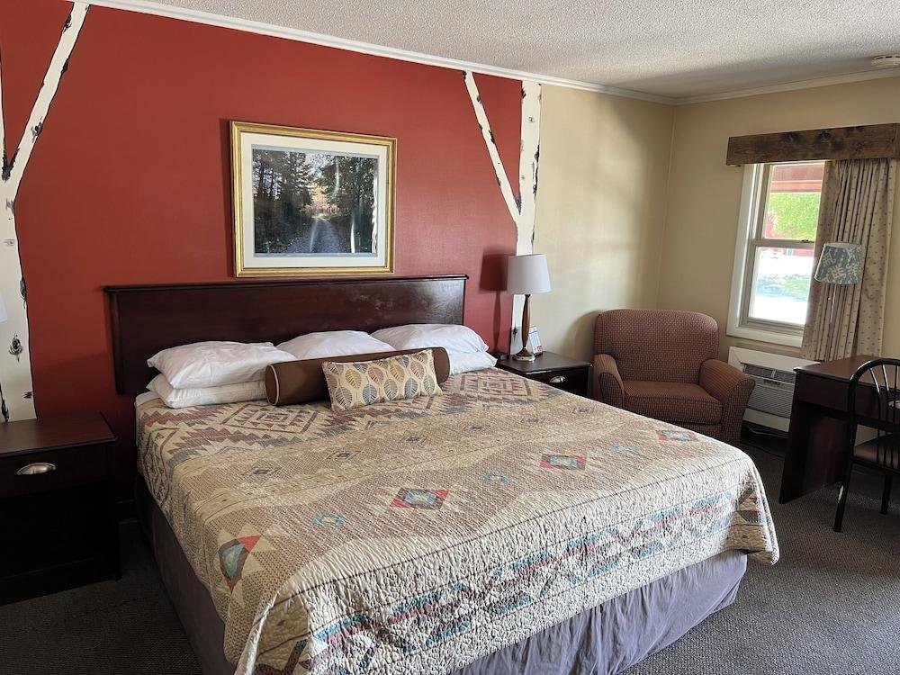 Cedar Hill Lodge photo 56