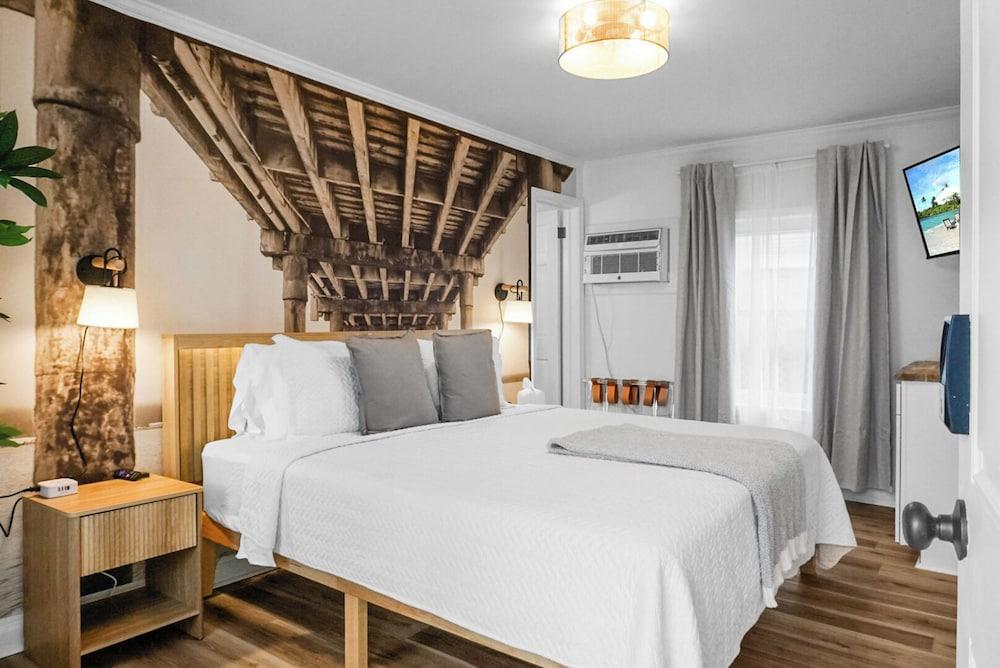 Boardwalk Inn photo 68