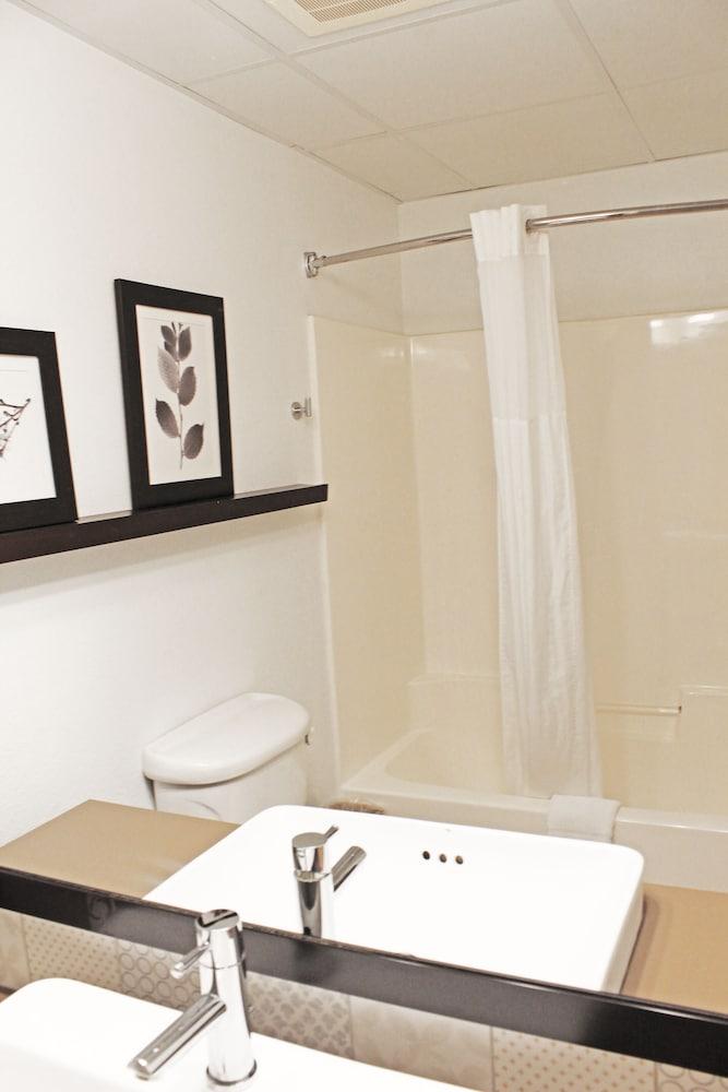 Independence Stay Hotel & Suites photo 31