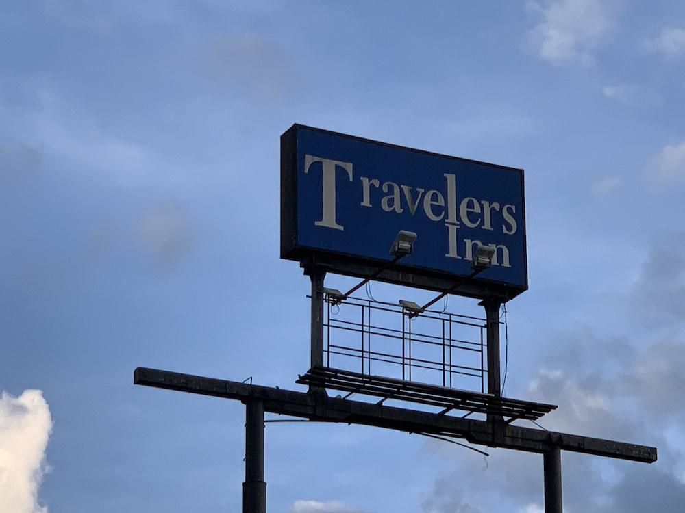 Travelers Inn photo 21