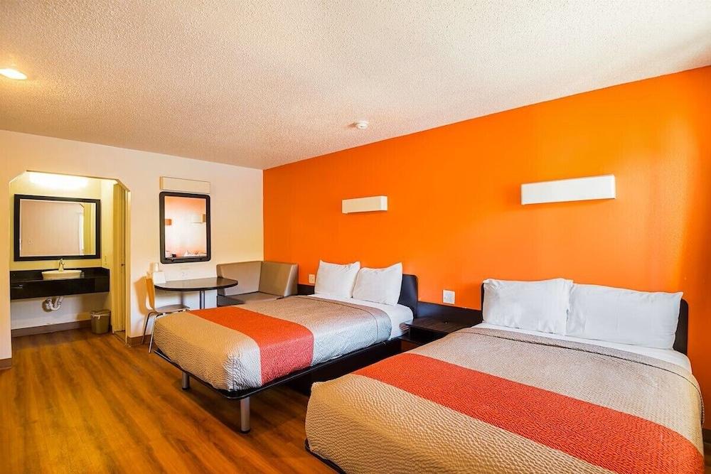 Economy Hotel Kansas City photo 10