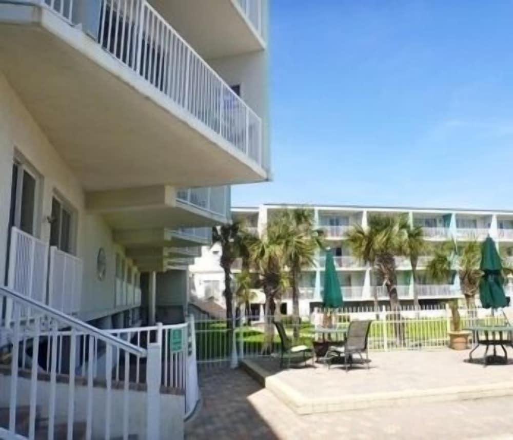The Gardens at Beachside Colony photo 35