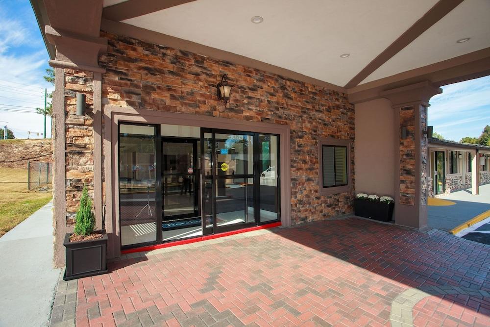 Travelodge by Wyndham Macon West photo 17