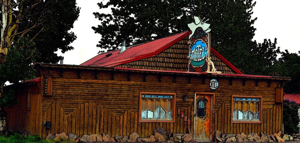 Whistling Swan Motel — hotel in East Glacier Park