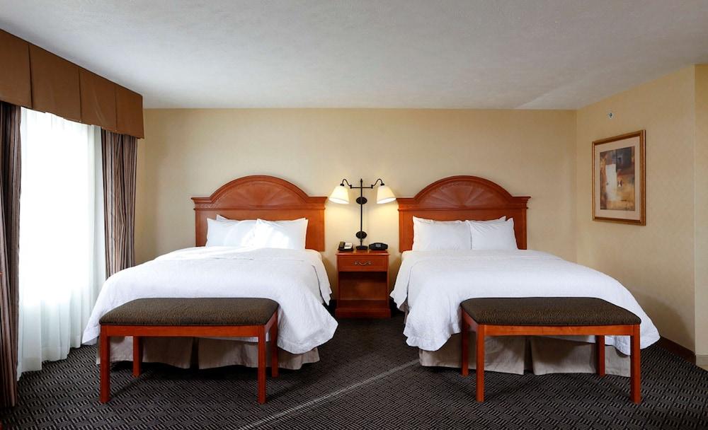 Hampton Inn Waterloo Cedar Valley photo 52