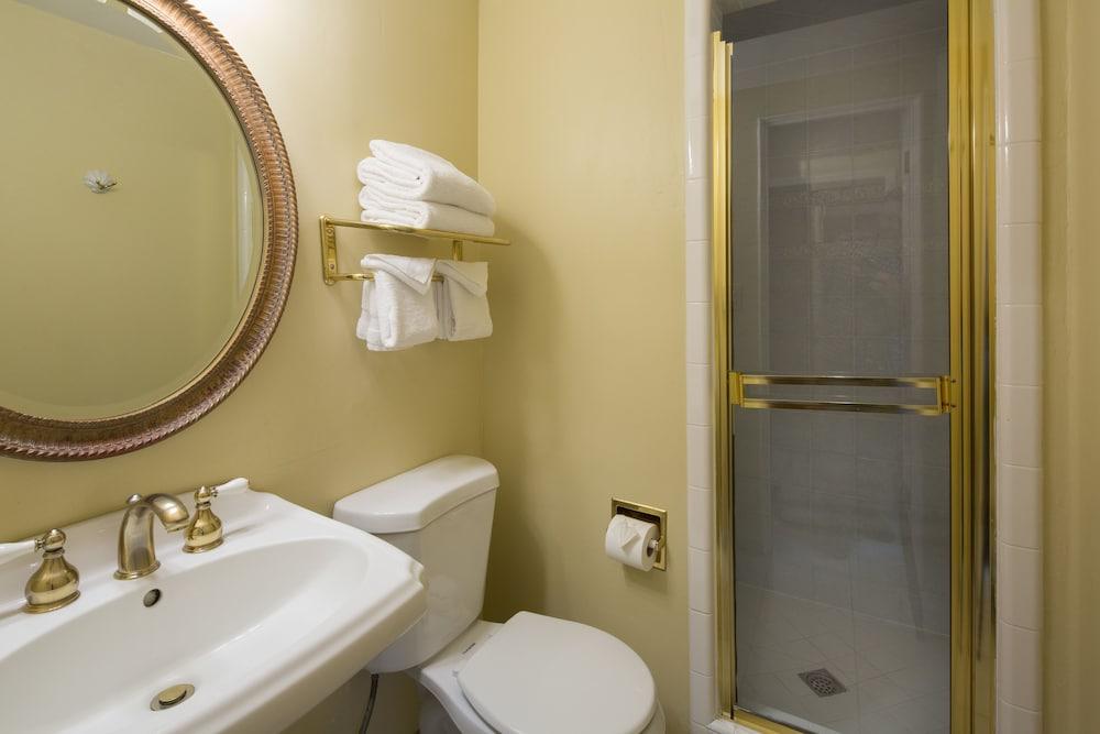 Normandy Inn photo 10