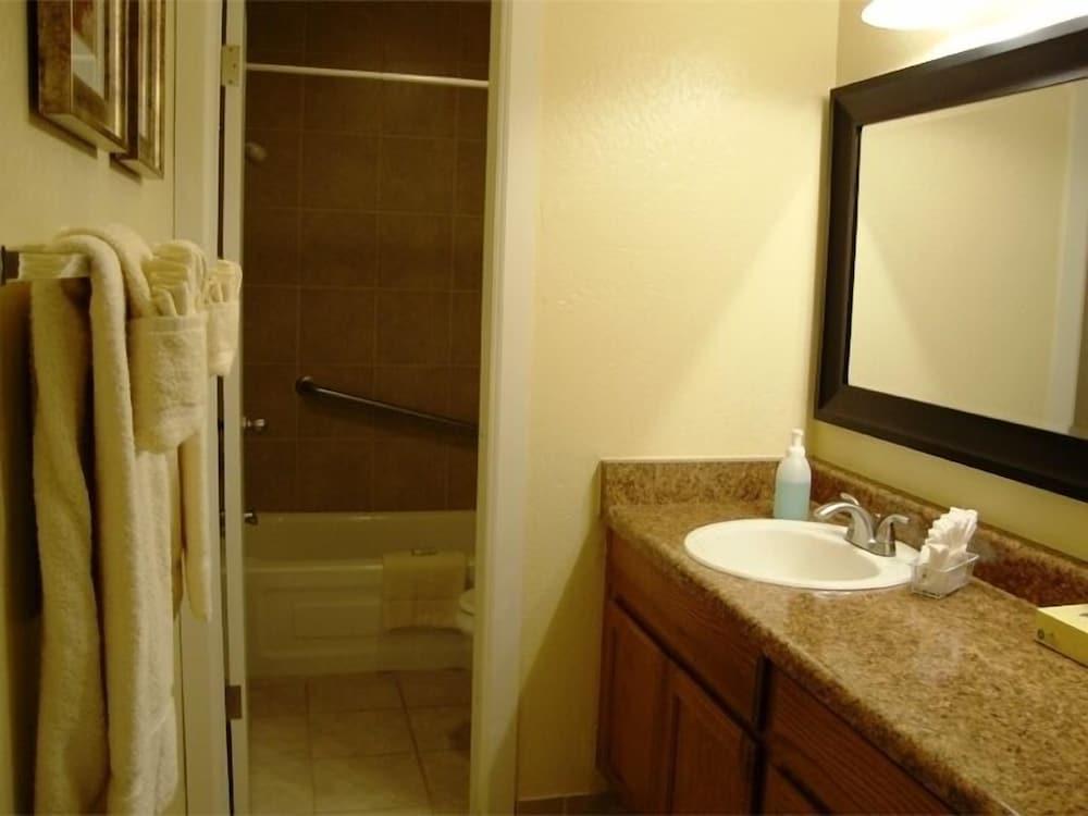 Roundhouse Resort photo 18