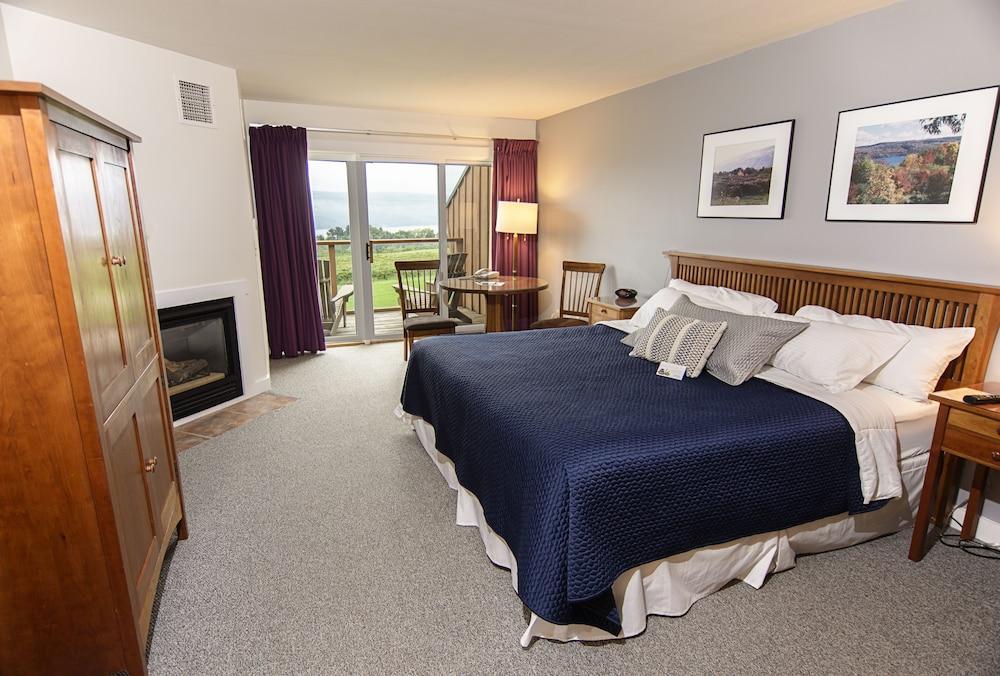 The Inn at Glenora Wine Cellars photo 6