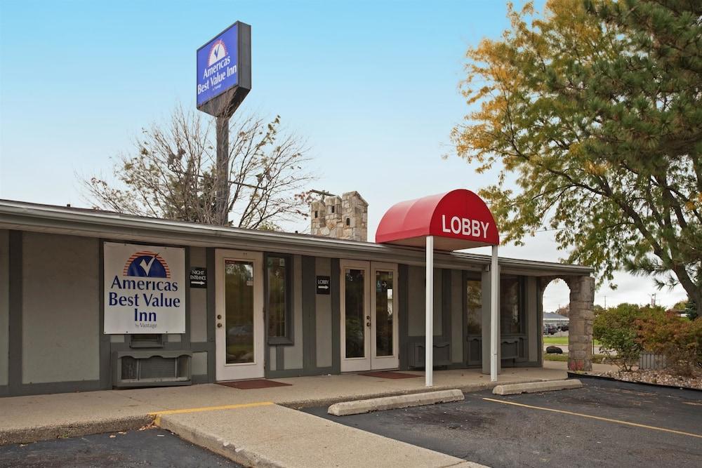 Americas Best Value Inn Lansing photo 1
