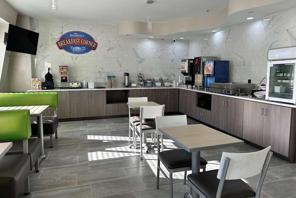 Baymont by Wyndham Noblesville photo 67