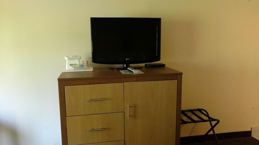Days Inn by Wyndham Ashland photo 16
