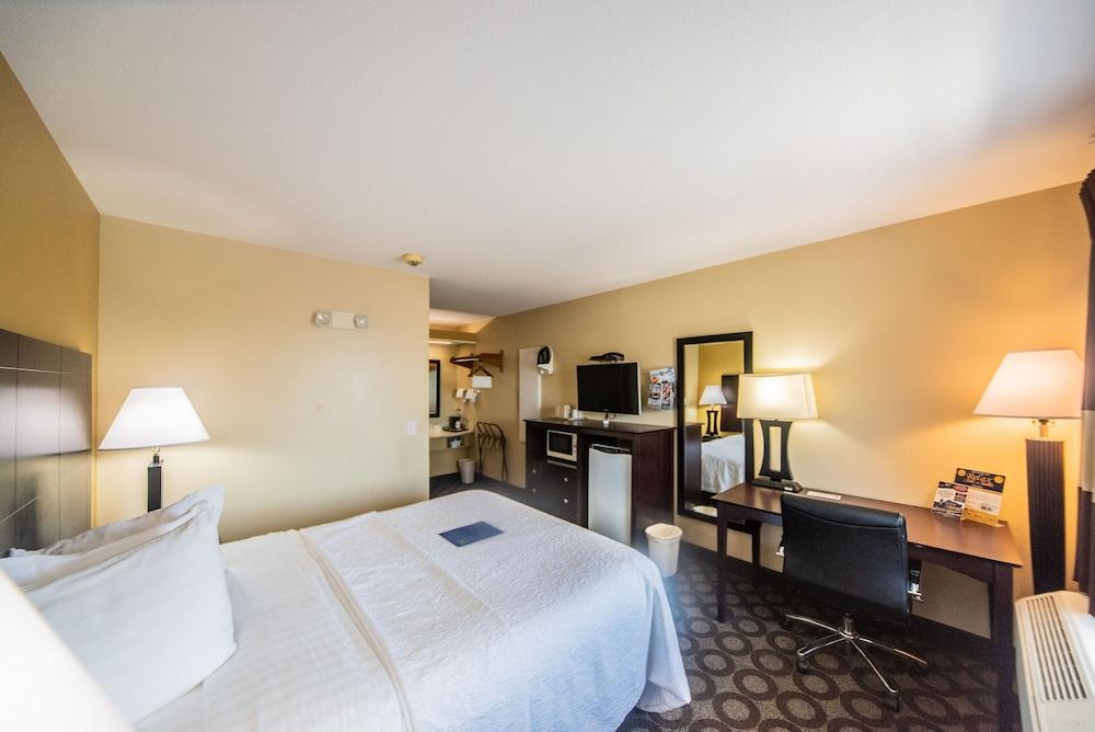 Relax Inn & Suites photo 43