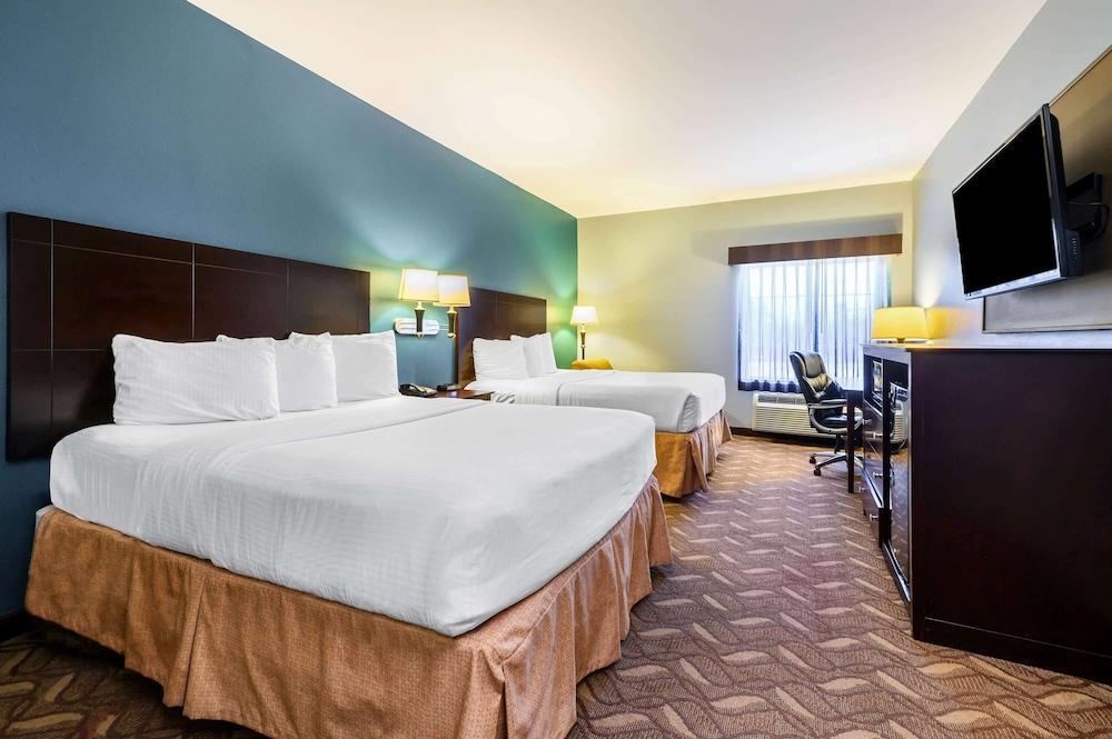 La Quinta Inn & Suites by Wyndham Longview North photo 10