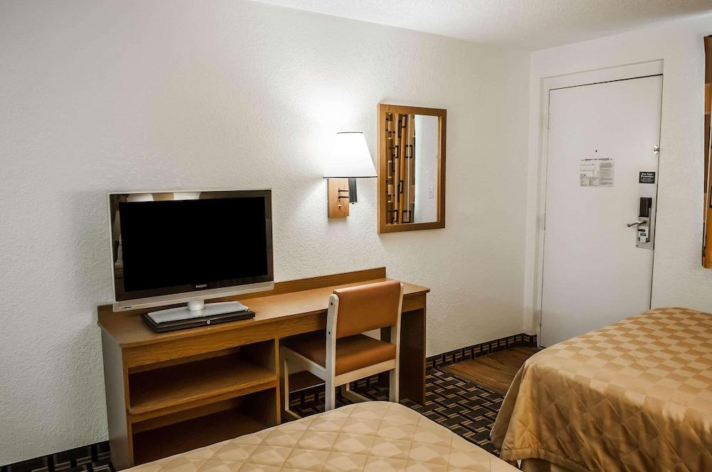 Rodeway Inn Albuquerque West photo 33