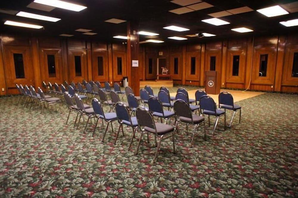 OK Hotel photo 20