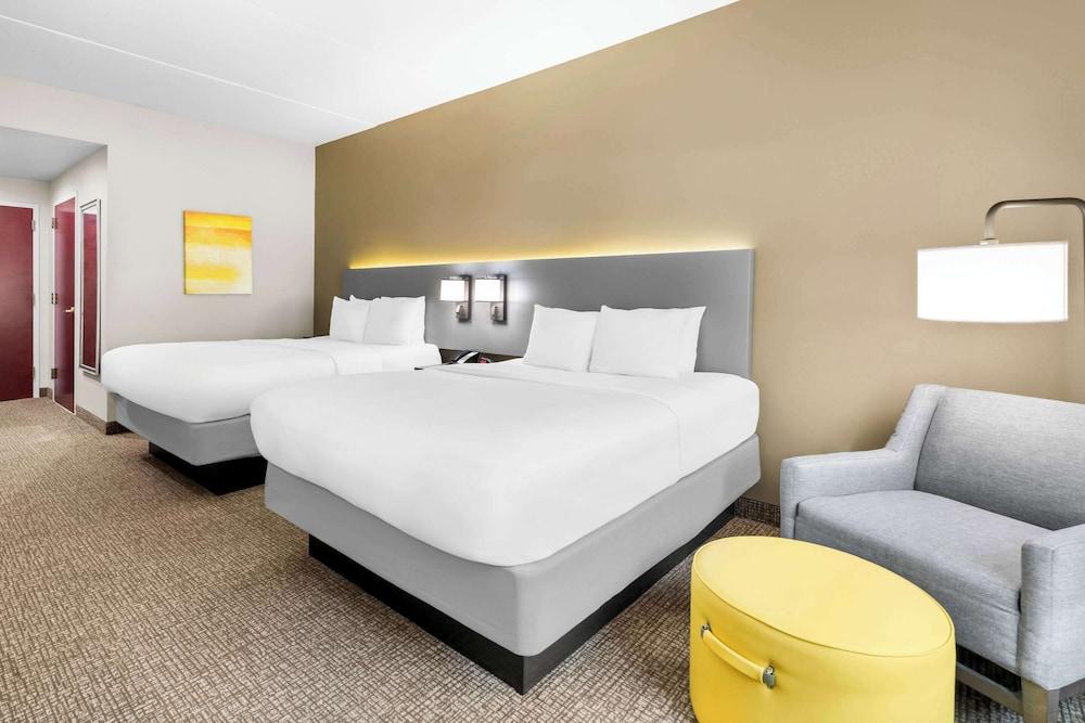 Comfort Inn Harriman photo 32