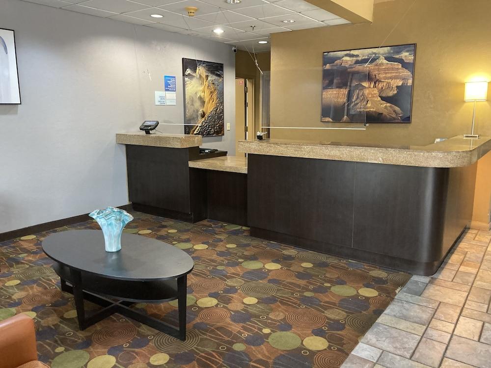 Fairfield by Marriott Inn & Suites Phoenix West Chandler photo 3