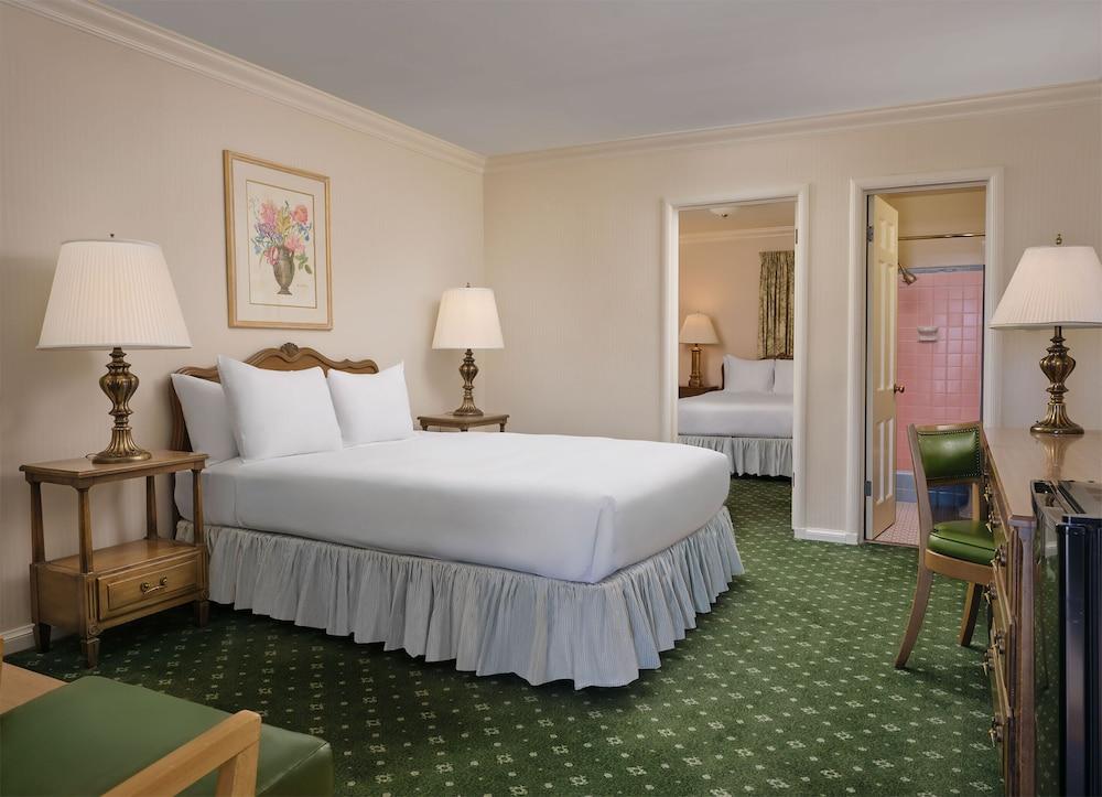 Little America Hotel photo 39
