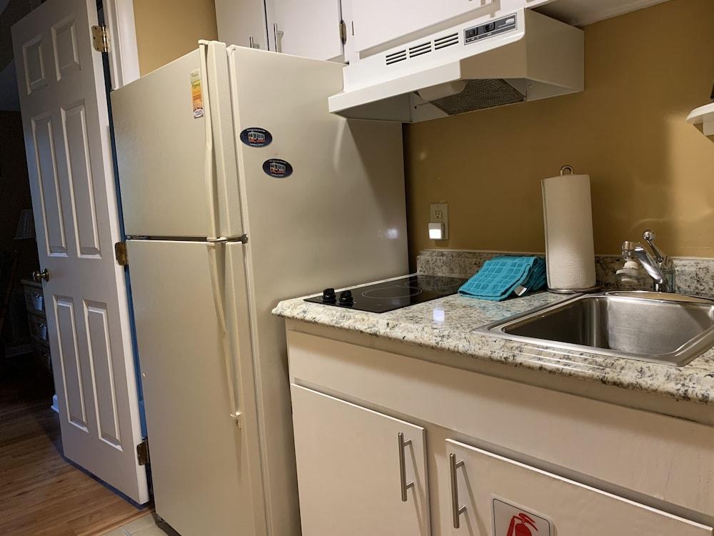 Laurel Inn Condominium photo 55