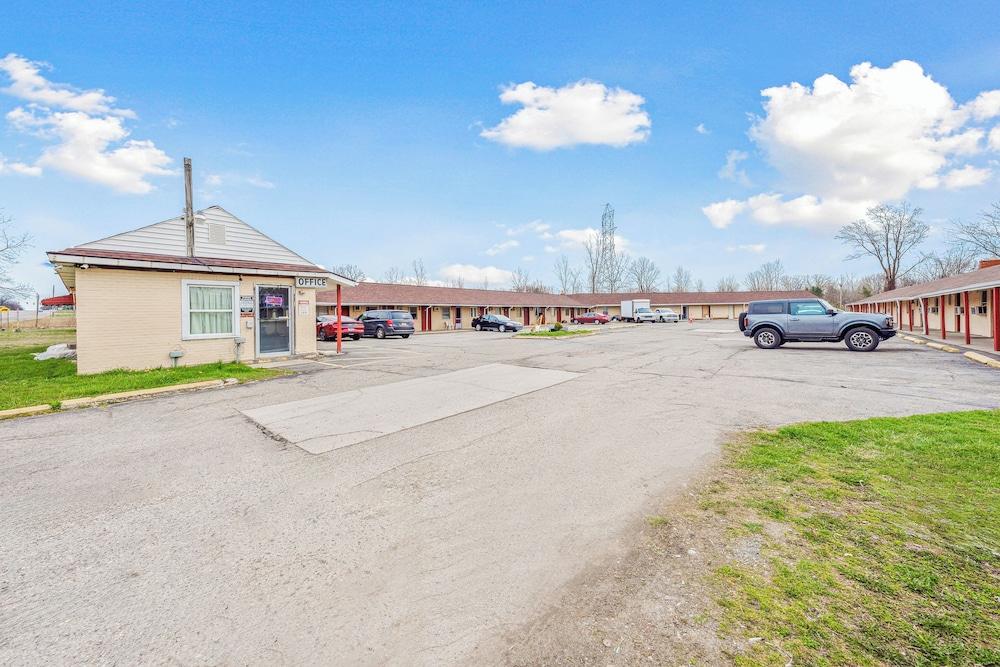 Flint Motel by OYO MI Near I-475 photo 40
