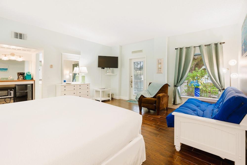 Inn at Camachee Harbor by Coolvacay photo 15