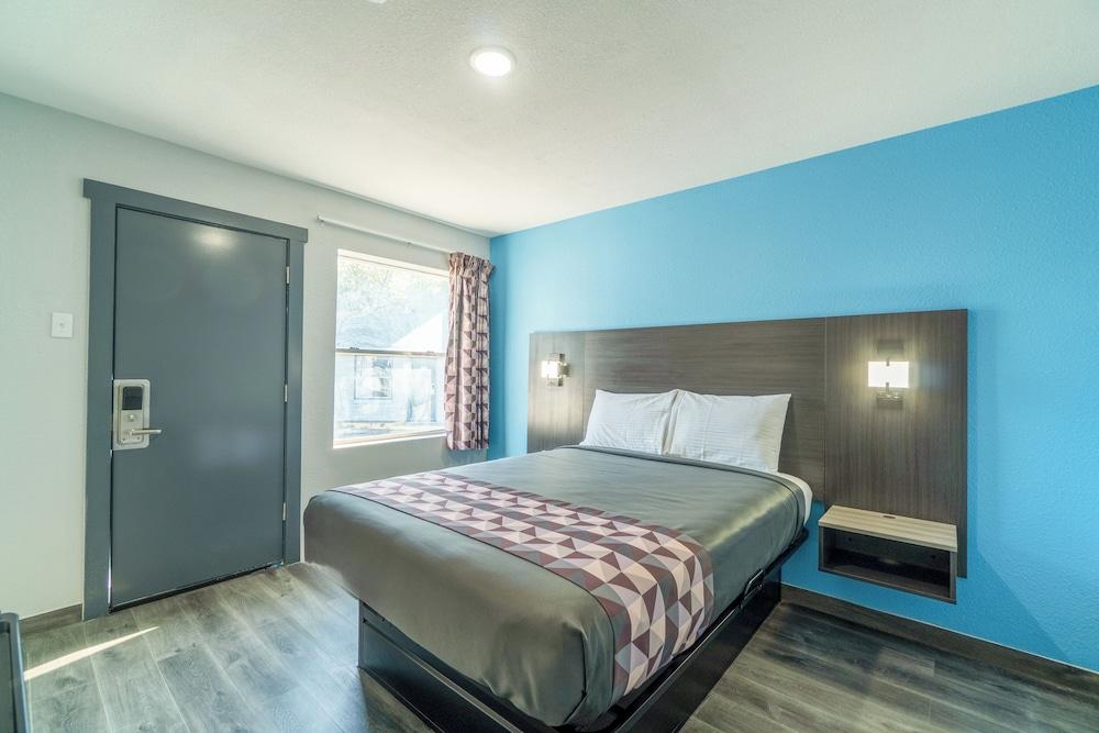 Royal Inn by OYO photo 77