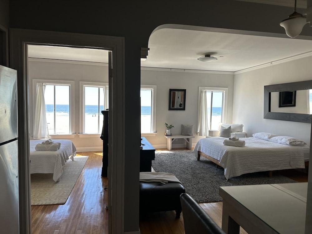 The Vurpillat Beachfront Hotel photo 91