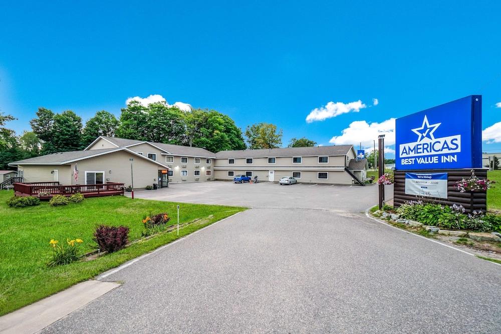Americas Best Value Inn Marquette photo 1
