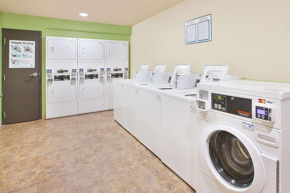 WoodSpring Suites Columbus Urbancrest photo 20