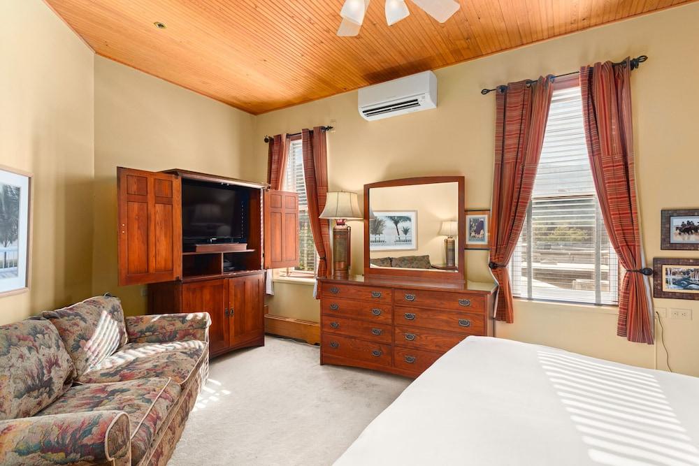Independence Square Lodge by Frias photo 46