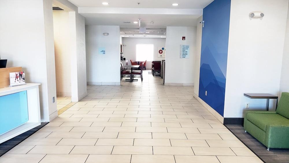 Holiday Inn Express Hotel & Suites San Angelo by IHG photo 44