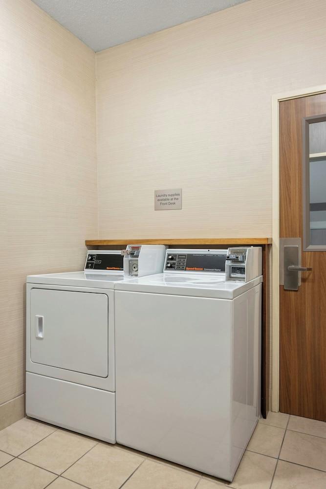 Fairfield by Marriott Mt Pleasant photo 22