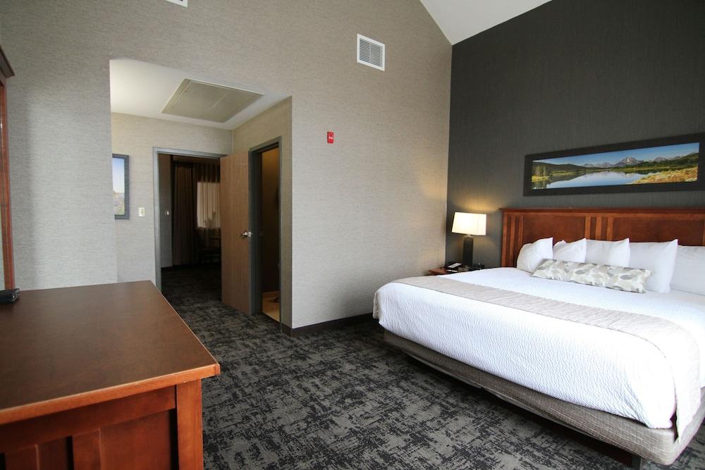 Casper C'mon Inn Hotel & Suites photo 31