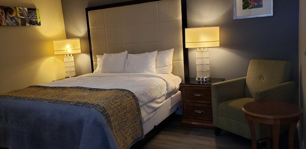 Regency Inn photo 3