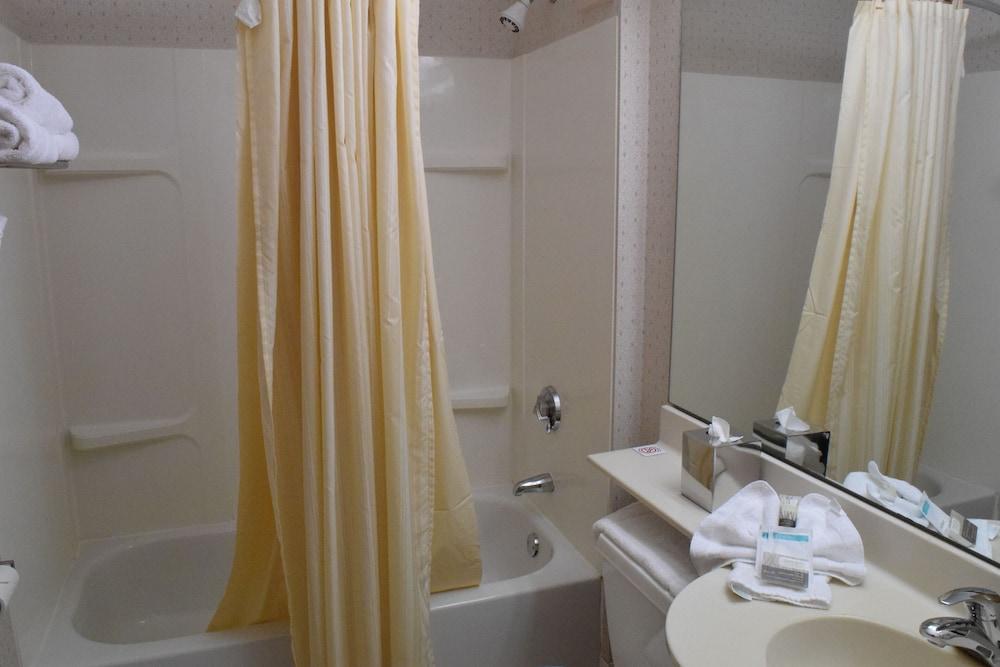 Inn at the Finger Lakes photo 32