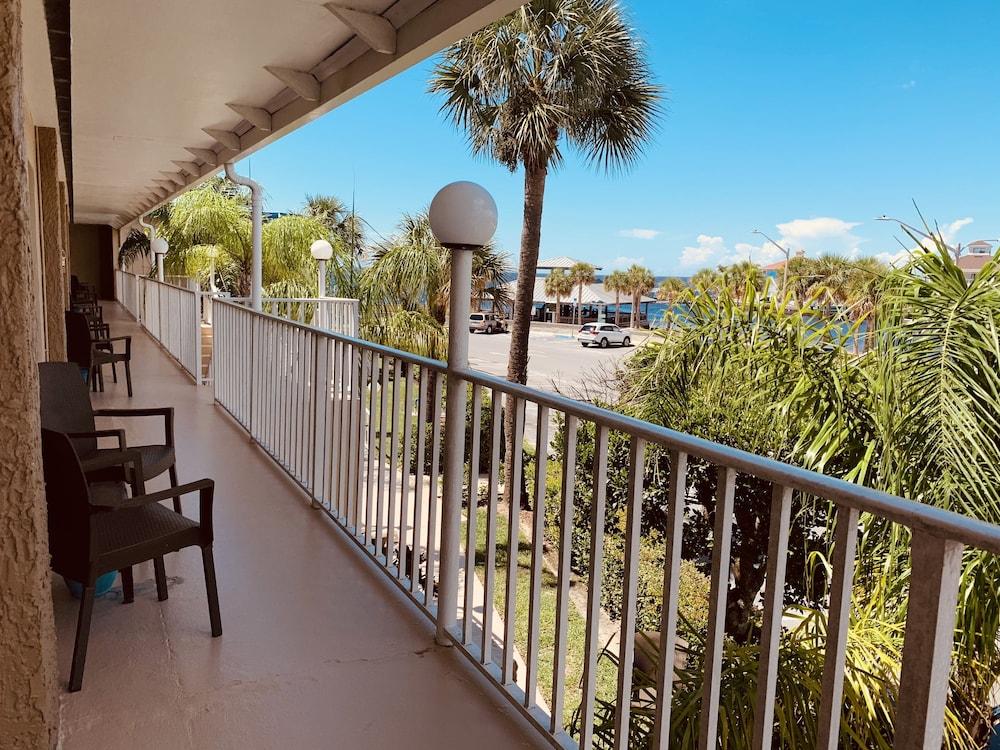 Inn on the Gulf photo 13