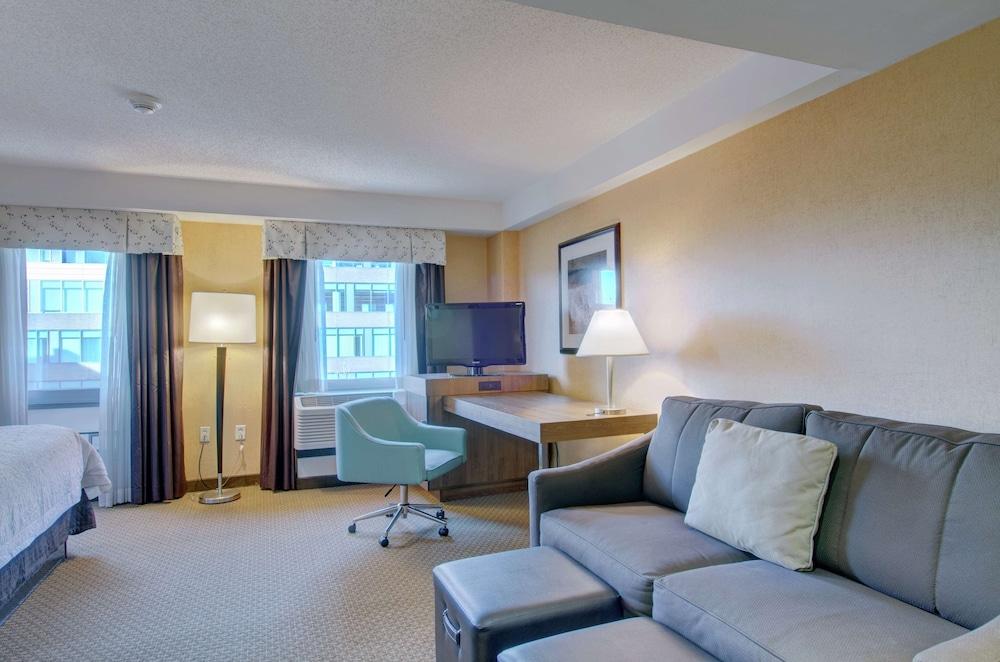 Hampton Inn & Suites Boston Crosstown Center photo 40