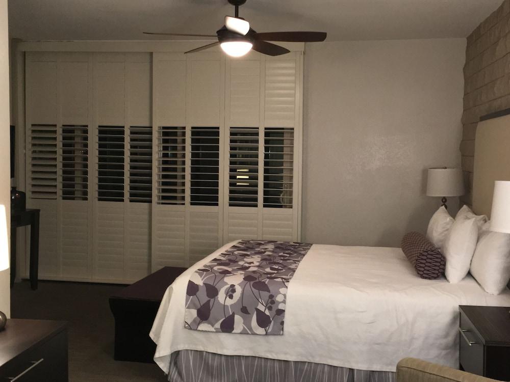 GetAways at Palm Springs Tennis Club photo 29